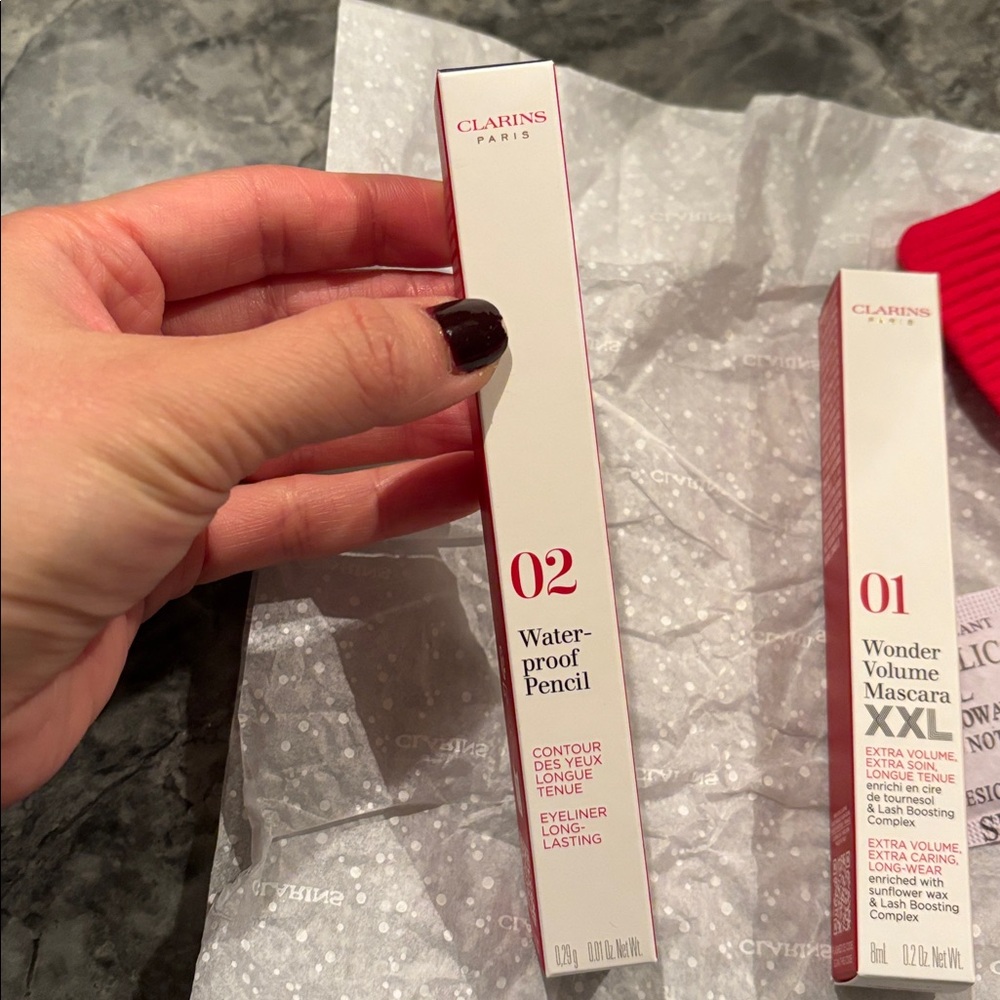 Clarins Gift Set - Picture 8 of 9